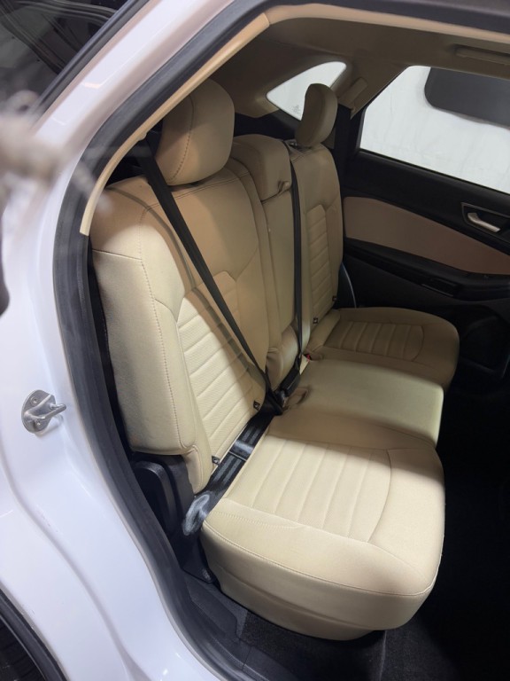 2018 Ford Edge Image 34