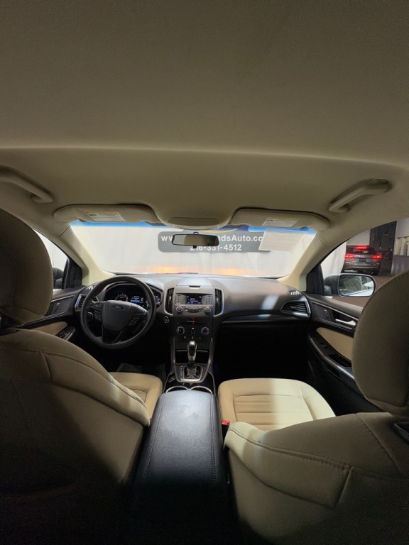 2018 Ford Edge Image 36