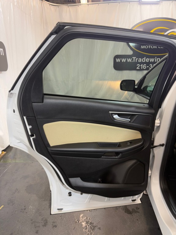 2018 Ford Edge Image 40