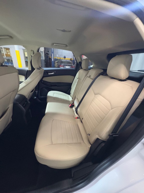 2018 Ford Edge Image 44