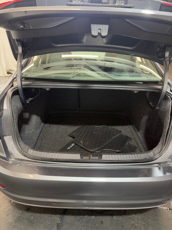 2019 Volkswagen Jetta Image 9