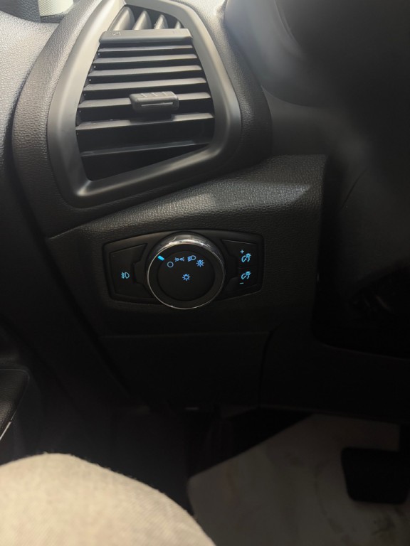 2018 Ford Econoline Image 16