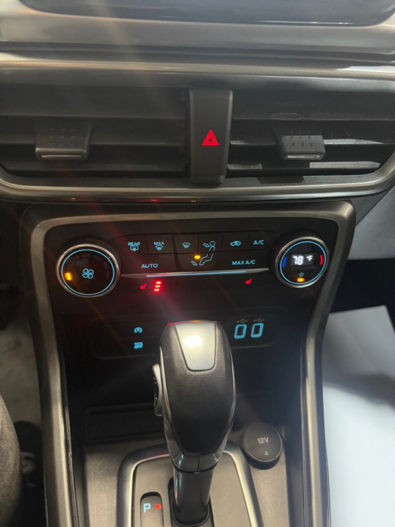 2018 Ford Econoline Image 20