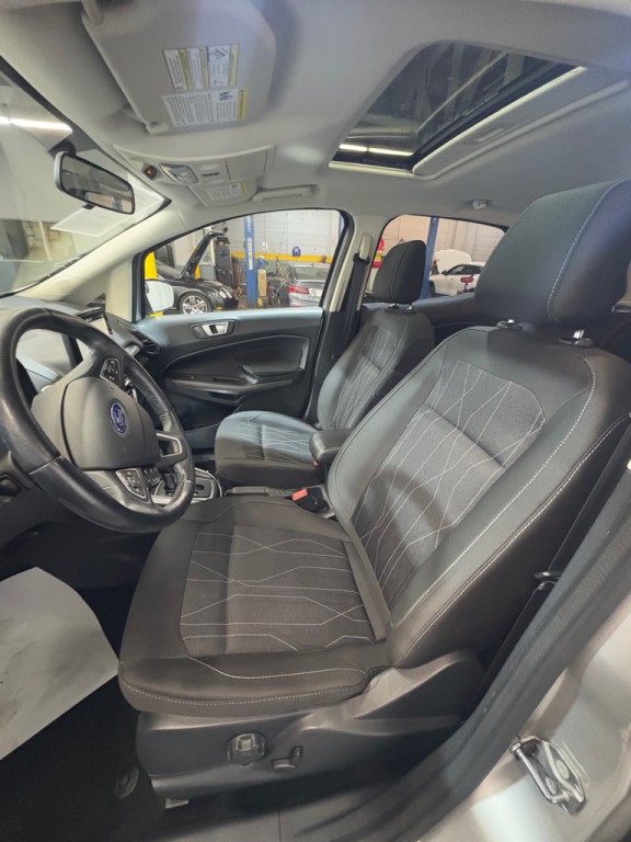 2018 Ford Econoline Image 24