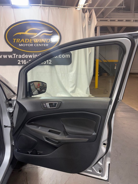 2018 Ford Econoline Image 25