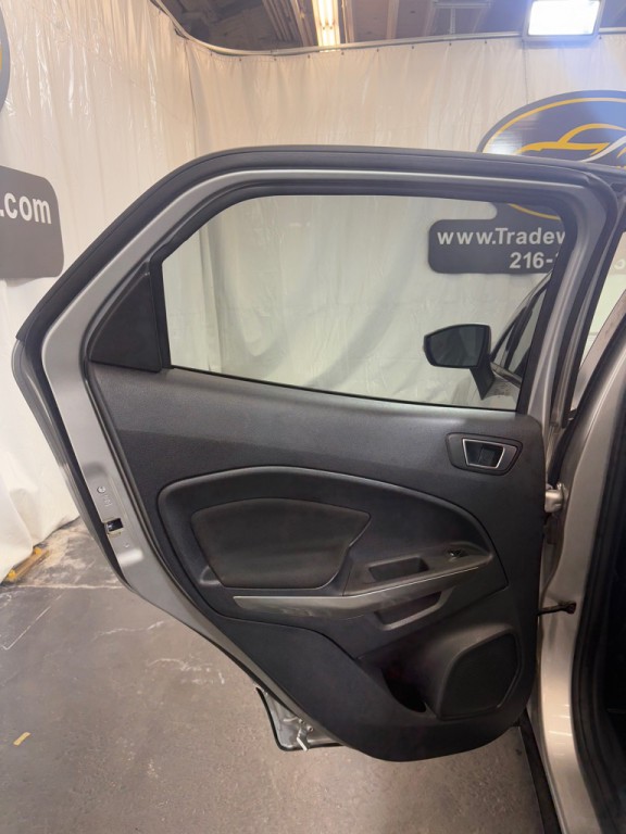 2018 Ford Econoline Image 36