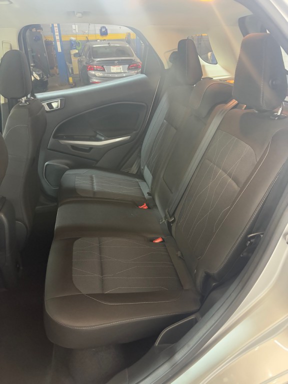 2018 Ford Econoline Image 37