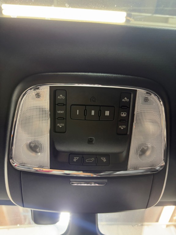 2018 Jeep Grand Cherokee Image 25