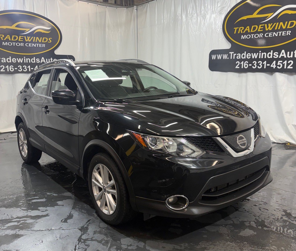 2019 Nissan Rogue Image 1