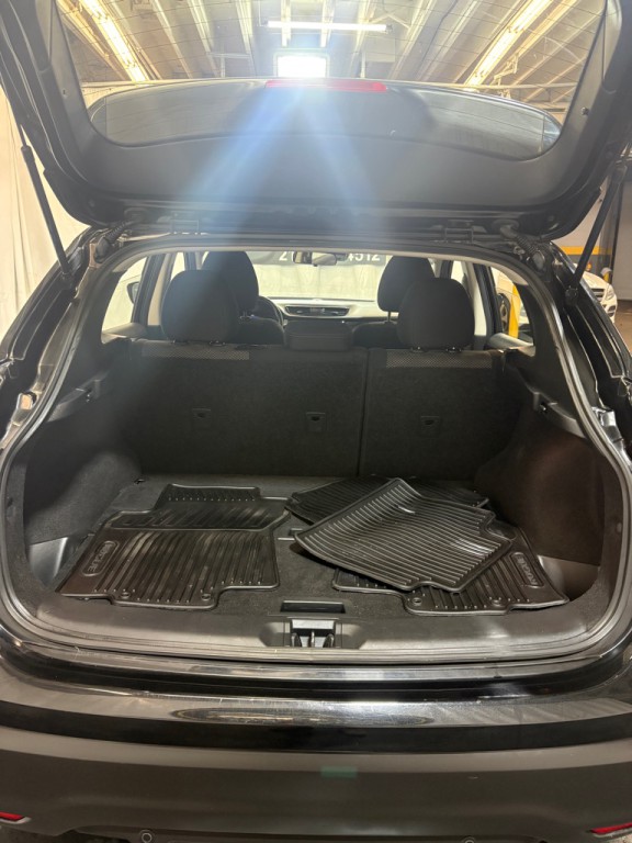 2019 Nissan Rogue Image 9