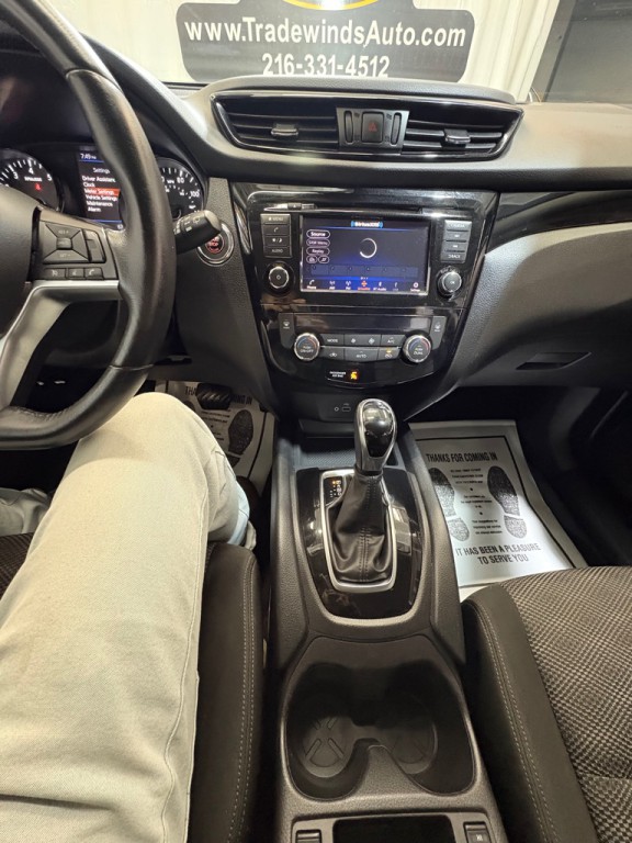 2019 Nissan Rogue Image 18