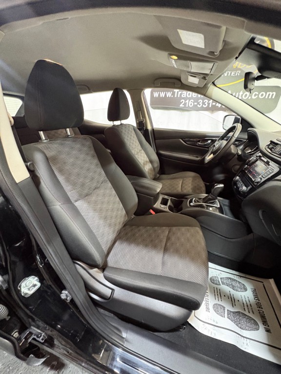 2019 Nissan Rogue Image 30