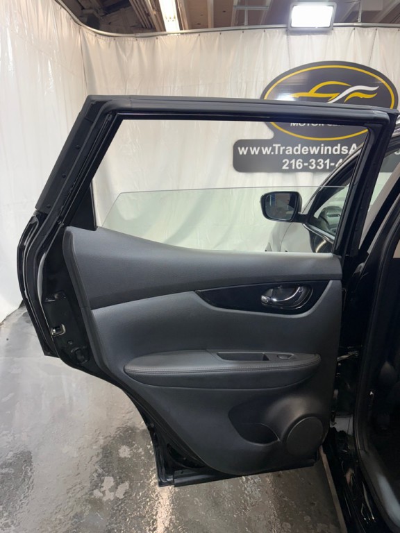 2019 Nissan Rogue Image 36