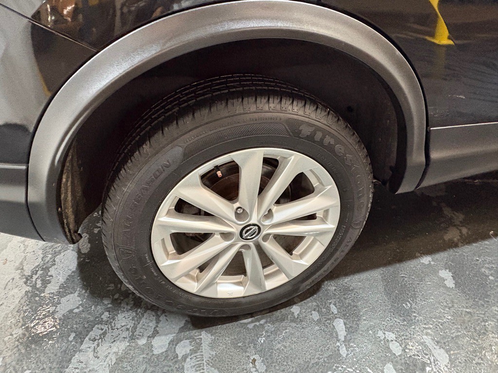 2019 Nissan Rogue Image 43