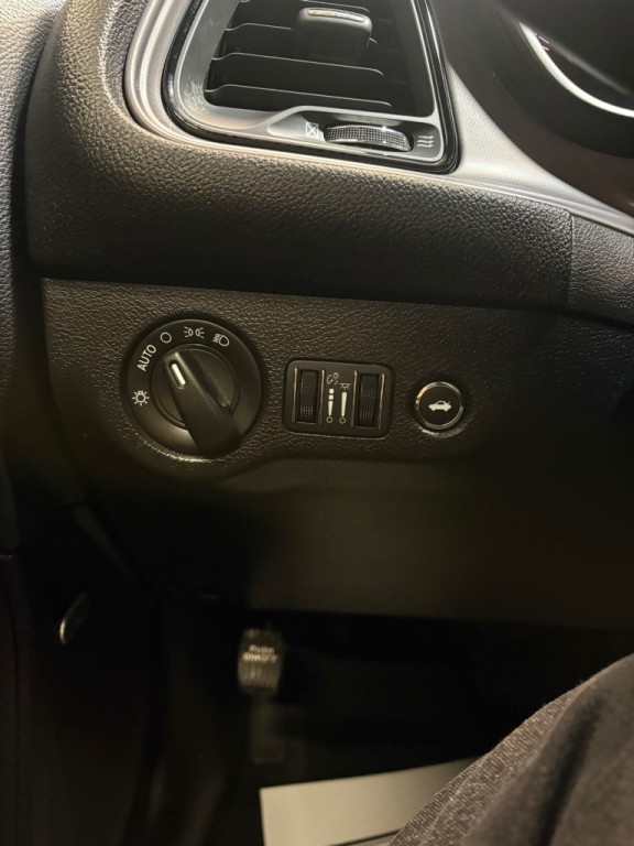 2023 Dodge Challenger Image 17