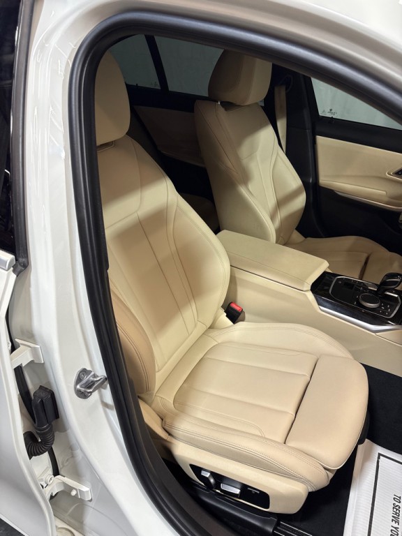 2020 BMW 3 Series Image 26