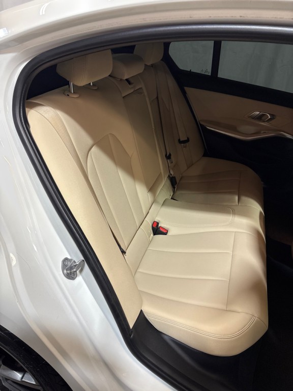 2020 BMW 3 Series Image 32