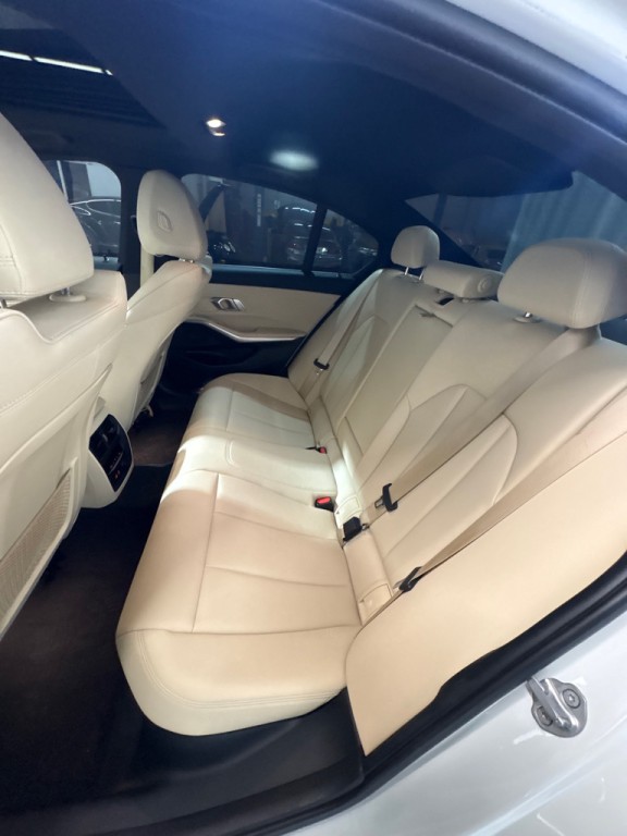 2020 BMW 3 Series Image 41
