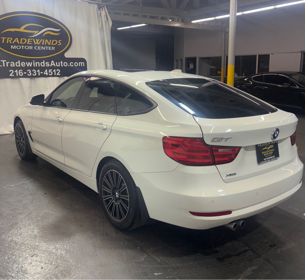 2015 BMW 3 Series Image 4