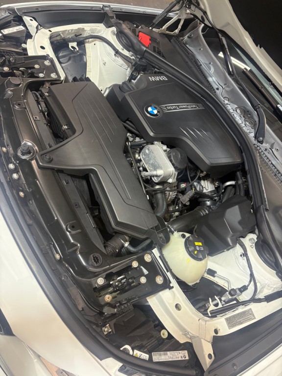 2015 BMW 3 Series Image 8