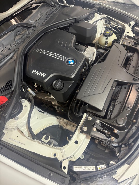 2015 BMW 3 Series Image 10