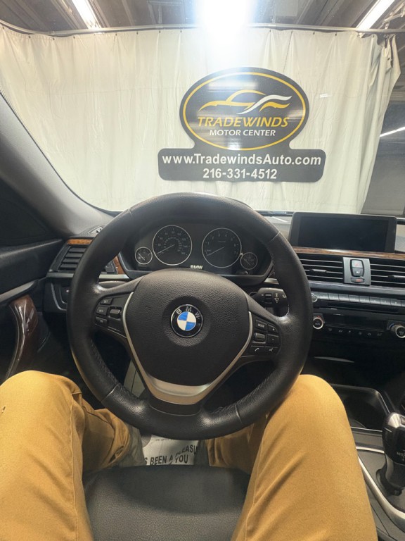 2015 BMW 3 Series Image 12