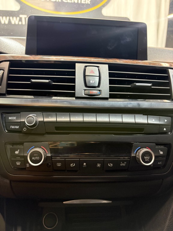 2015 BMW 3 Series Image 16