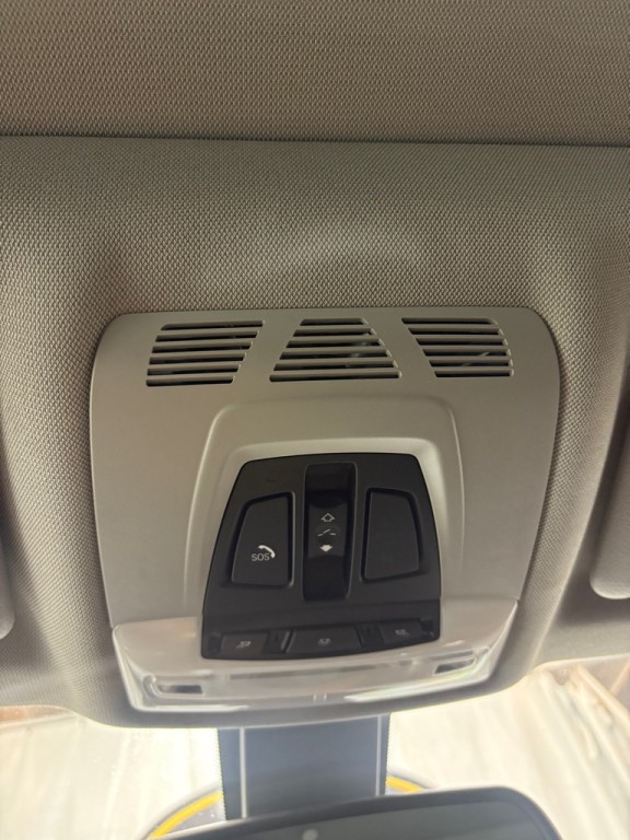 2015 BMW 3 Series Image 19