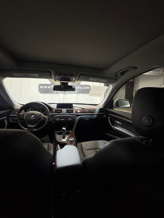 2015 BMW 3 Series Image 36