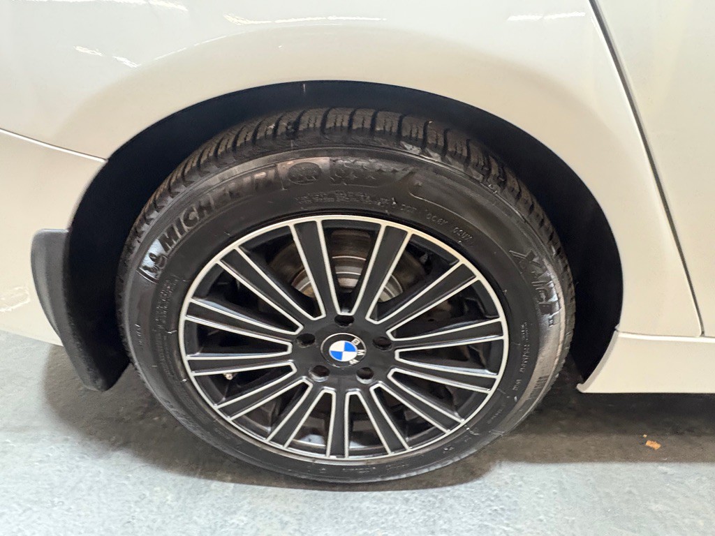 2015 BMW 3 Series Image 40