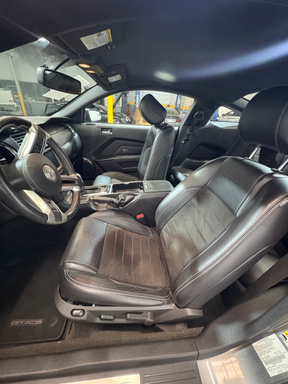 2014 Ford Mustang Image 24