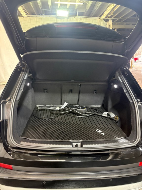2022 Audi Q4 E-tron Image 9
