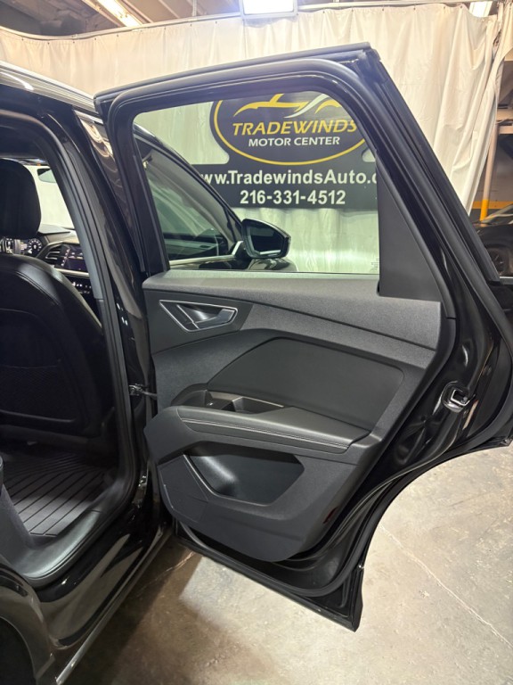 2022 Audi Q4 E-tron Image 17