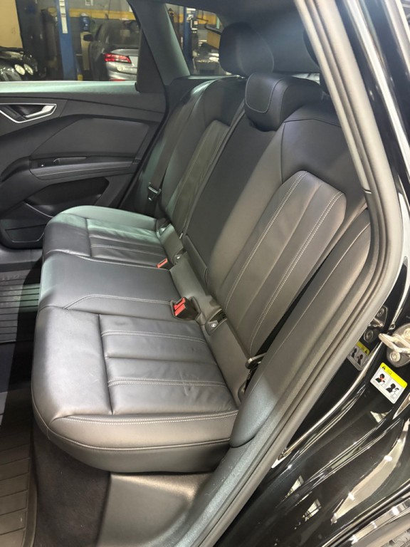 2022 Audi Q4 E-tron Image 24