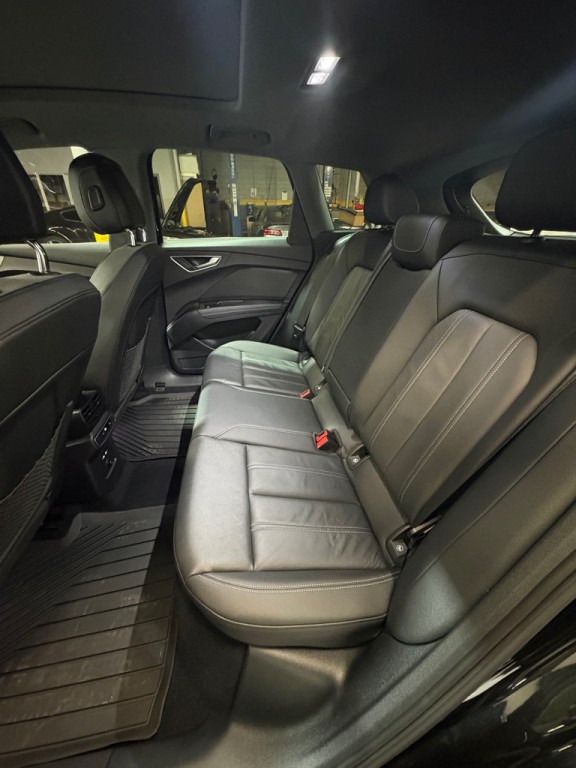 2022 Audi Q4 E-tron Image 27