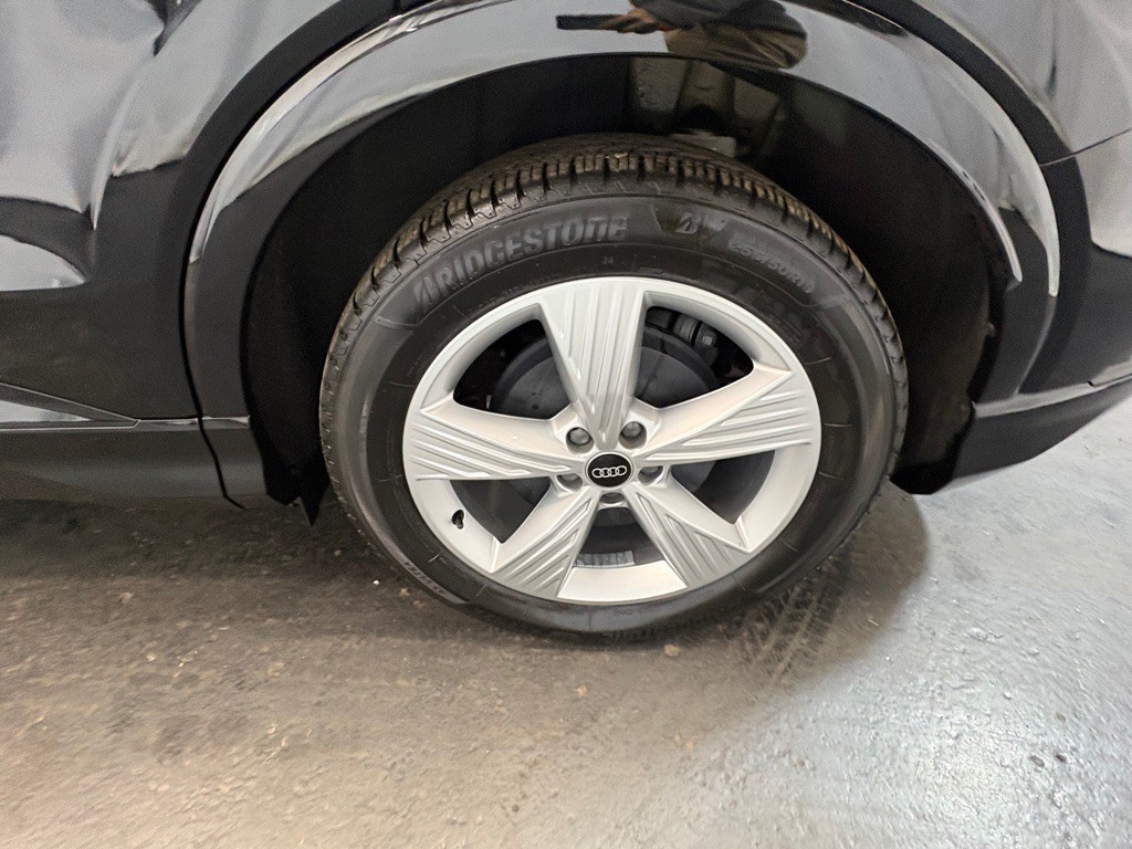 2022 Audi Q4 E-tron Image 31