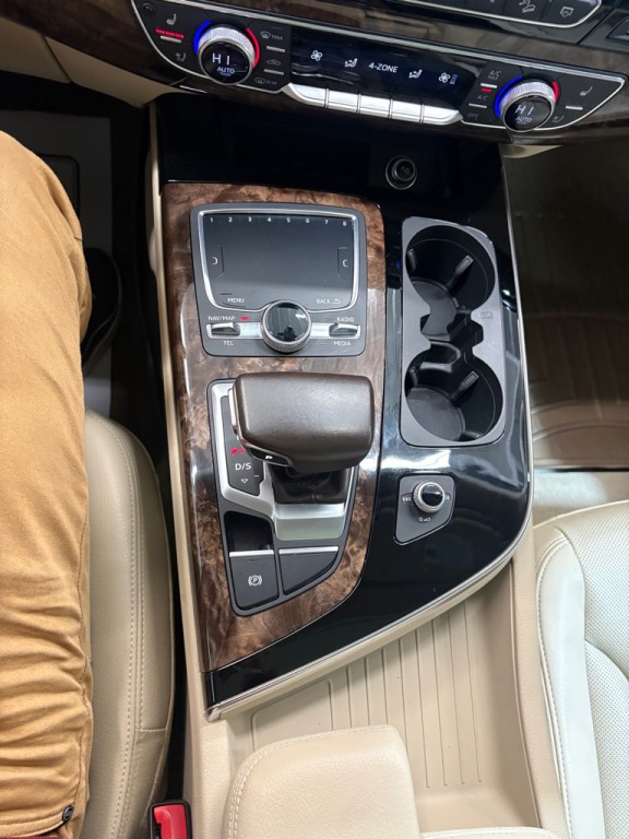 2018 Audi Q7 Image 21