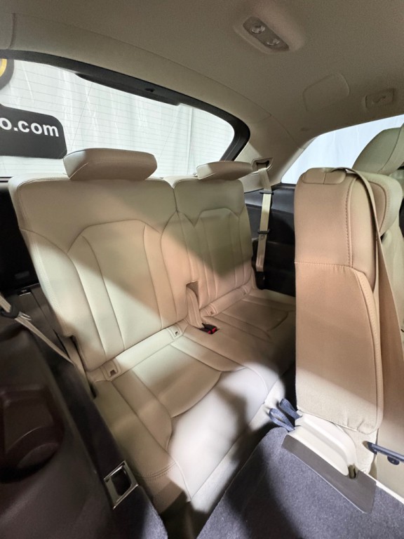 2018 Audi Q7 Image 37
