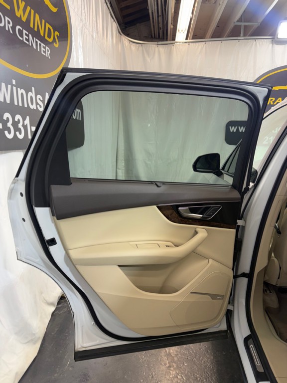 2018 Audi Q7 Image 41