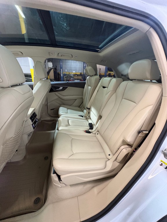 2018 Audi Q7 Image 42