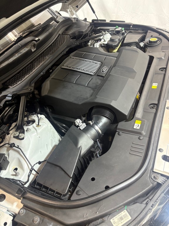 2016 Land Rover Range Rover Image 14