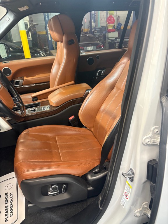 2016 Land Rover Range Rover Image 16