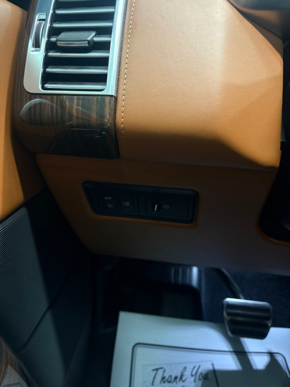 2016 Land Rover Range Rover Image 18