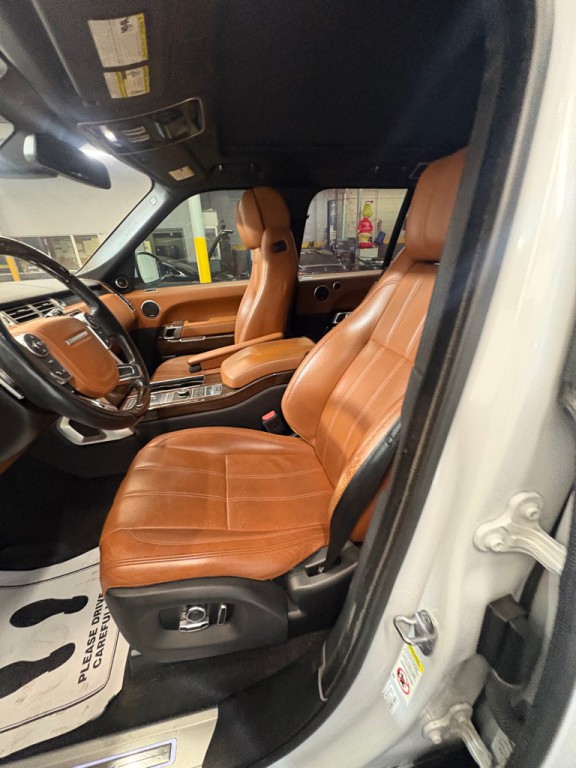 2016 Land Rover Range Rover Image 25