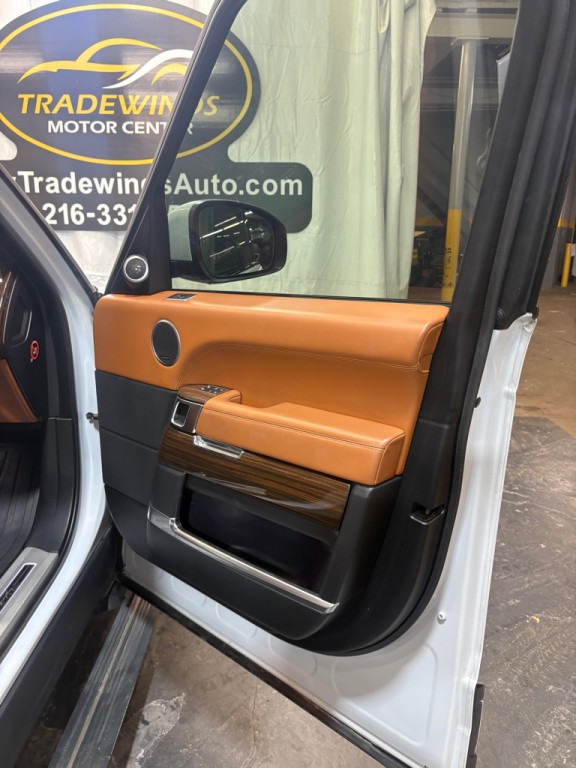 2016 Land Rover Range Rover Image 26