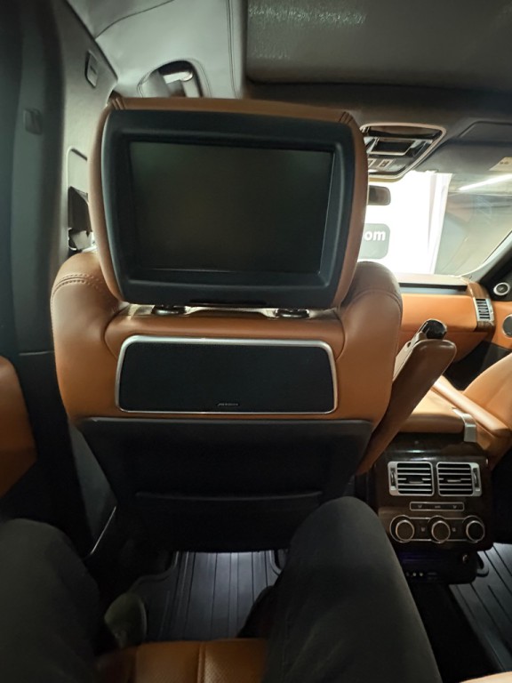 2016 Land Rover Range Rover Image 41