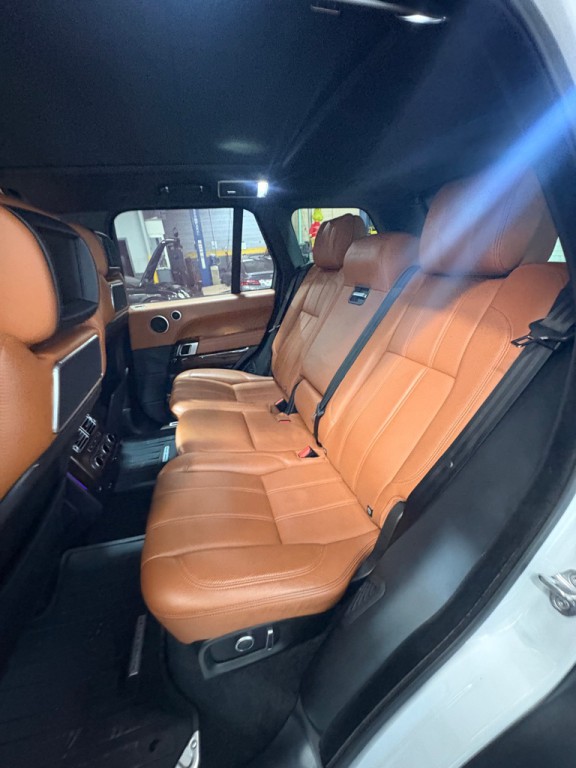 2016 Land Rover Range Rover Image 44