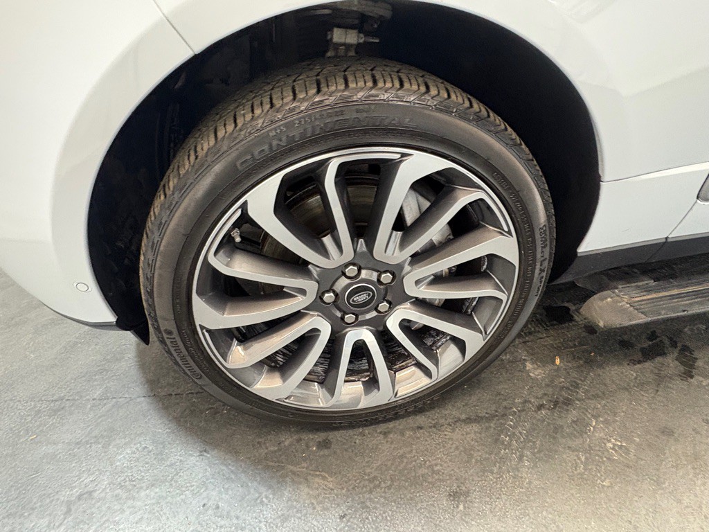 2016 Land Rover Range Rover Image 45