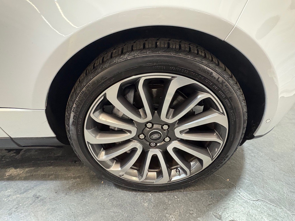 2016 Land Rover Range Rover Image 46