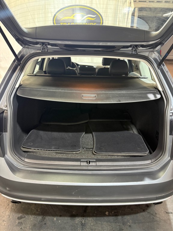 2017 Volkswagen Golf Image 9